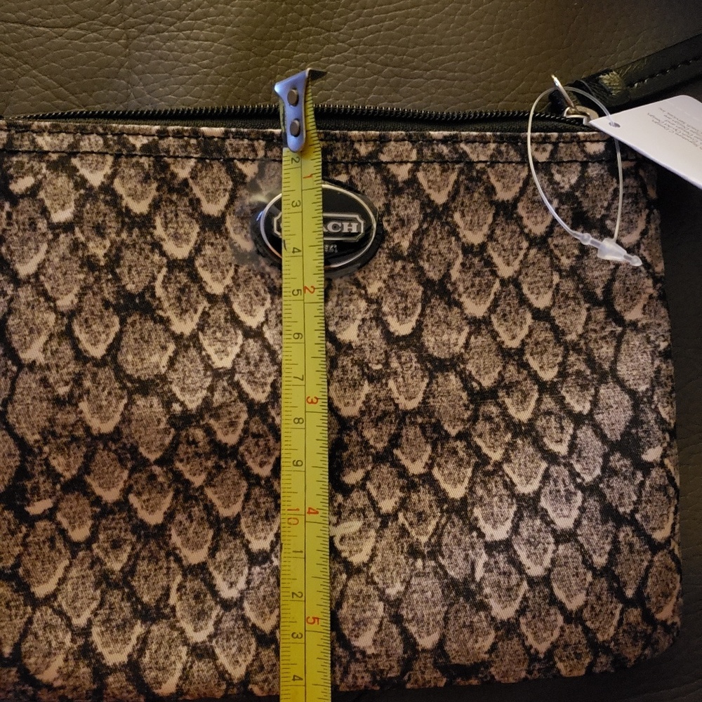 Nylon snakeskin Coach bag with small wristlet - Picture 8 of 8